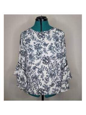 White House Black Market WHBM floral bell sleeve blouse - size 4